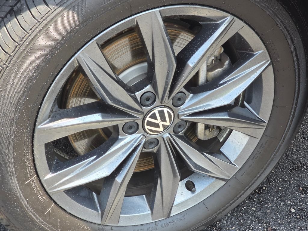 Used 2023 Blue Volkswagen 2.0T SE image 15