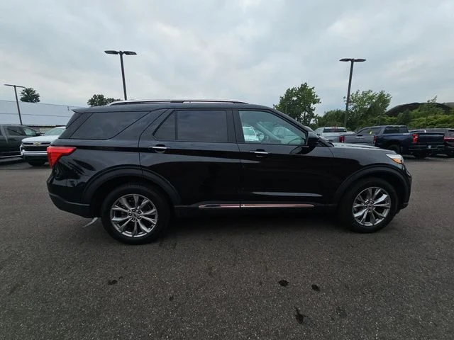 Used 2024 Black Ford Limited image 11