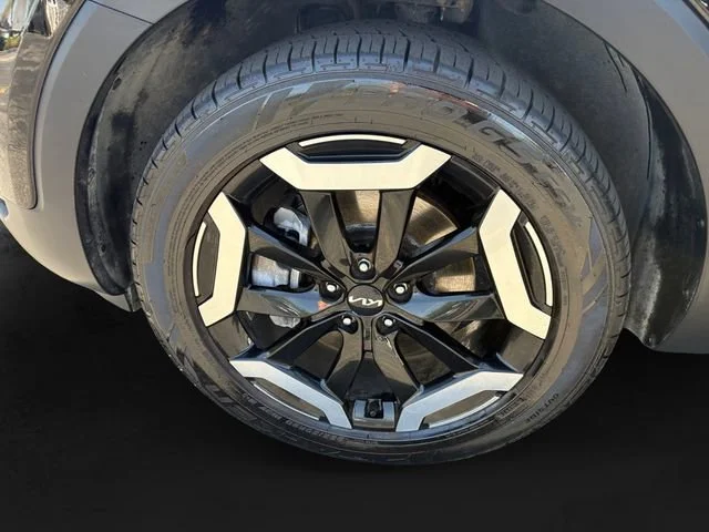 Used 2023 Ebony Black Kia S image 11