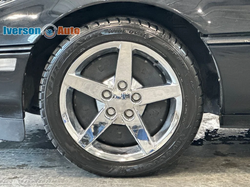 Used 1990 Black Chevrolet Base image 10