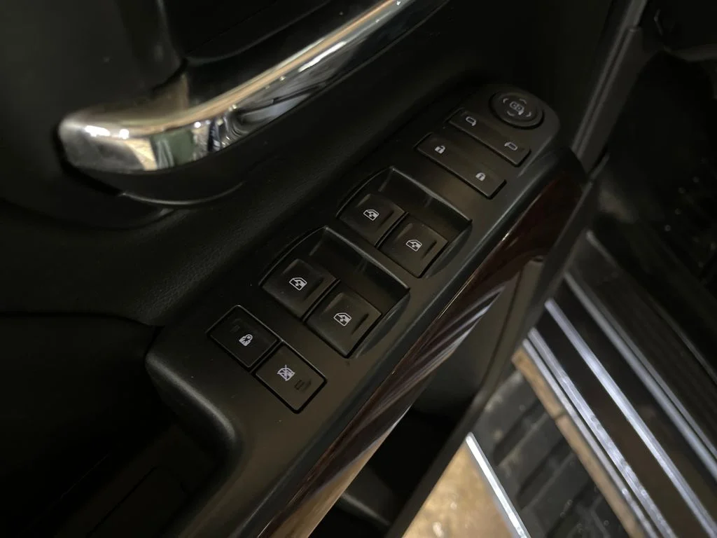 Used 2016 Silver GMC SLE image 16