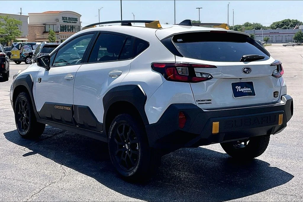 Used 2025 White Subaru Wilderness image 13