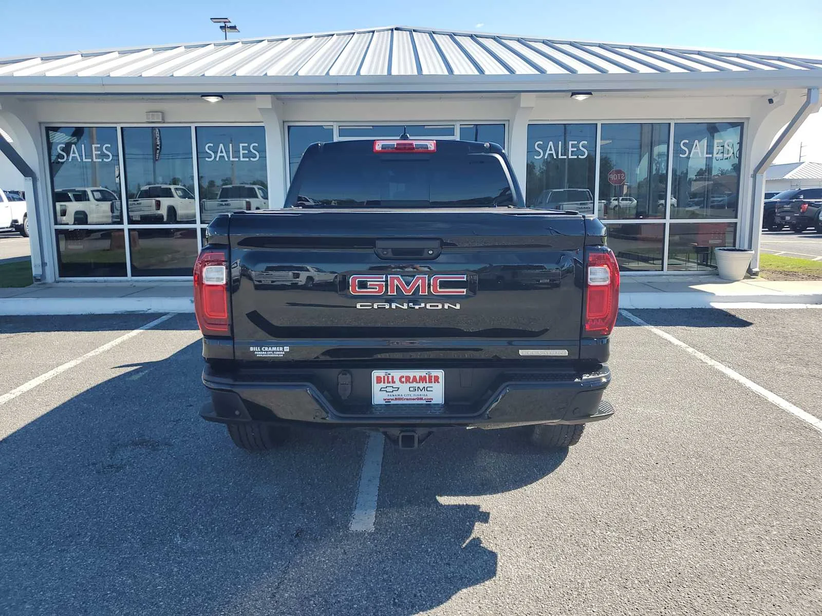 Used 2024 Onyx Black GMC Elevation image 4