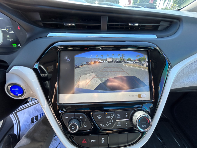 Used 2020 White Chevrolet LT image 30