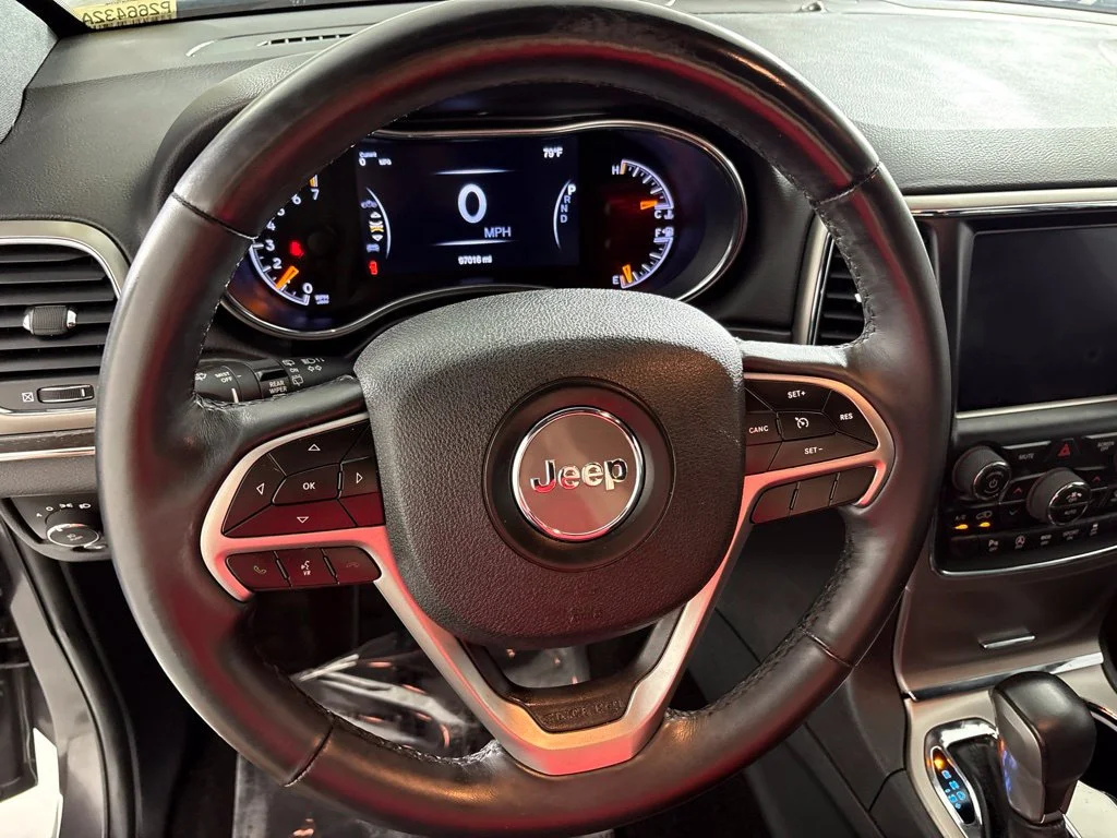 Used 2018 Gray Jeep Limited image 36