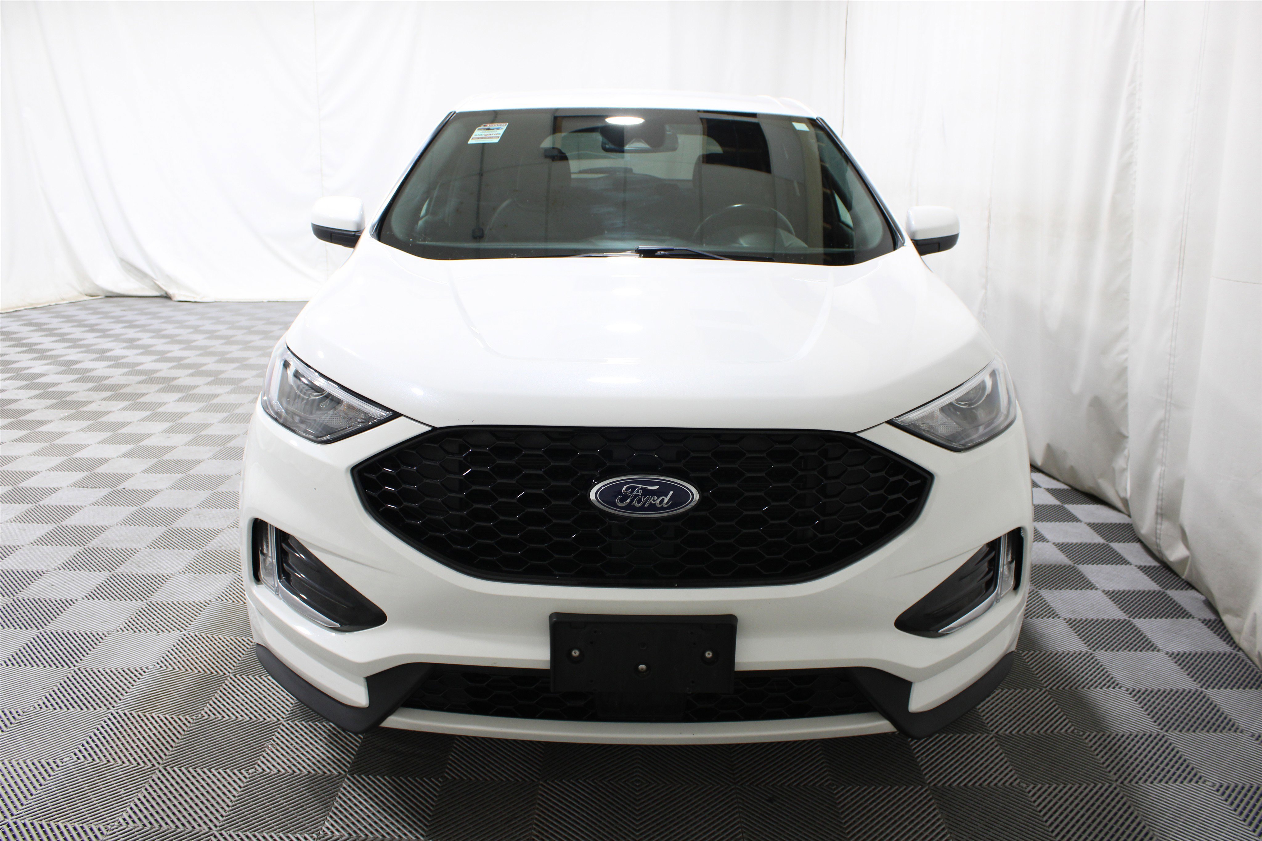 Used 2022 Star White Metallic Tri-Coat Ford ST-Line All-Wheel Drive image 31