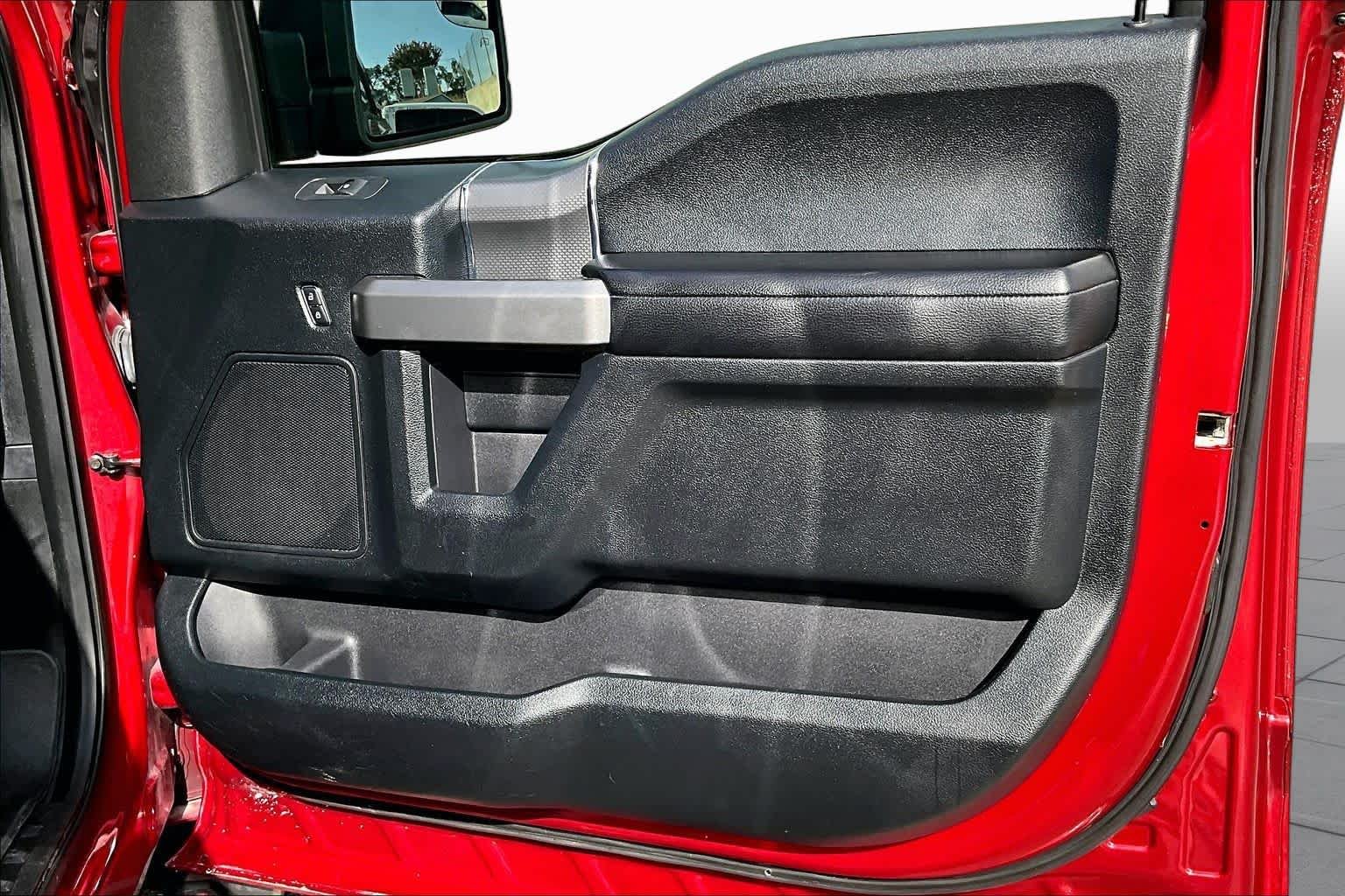 Used 2016 Ruby Red Metallic Tinted Clearcoat Ford XLT image 23