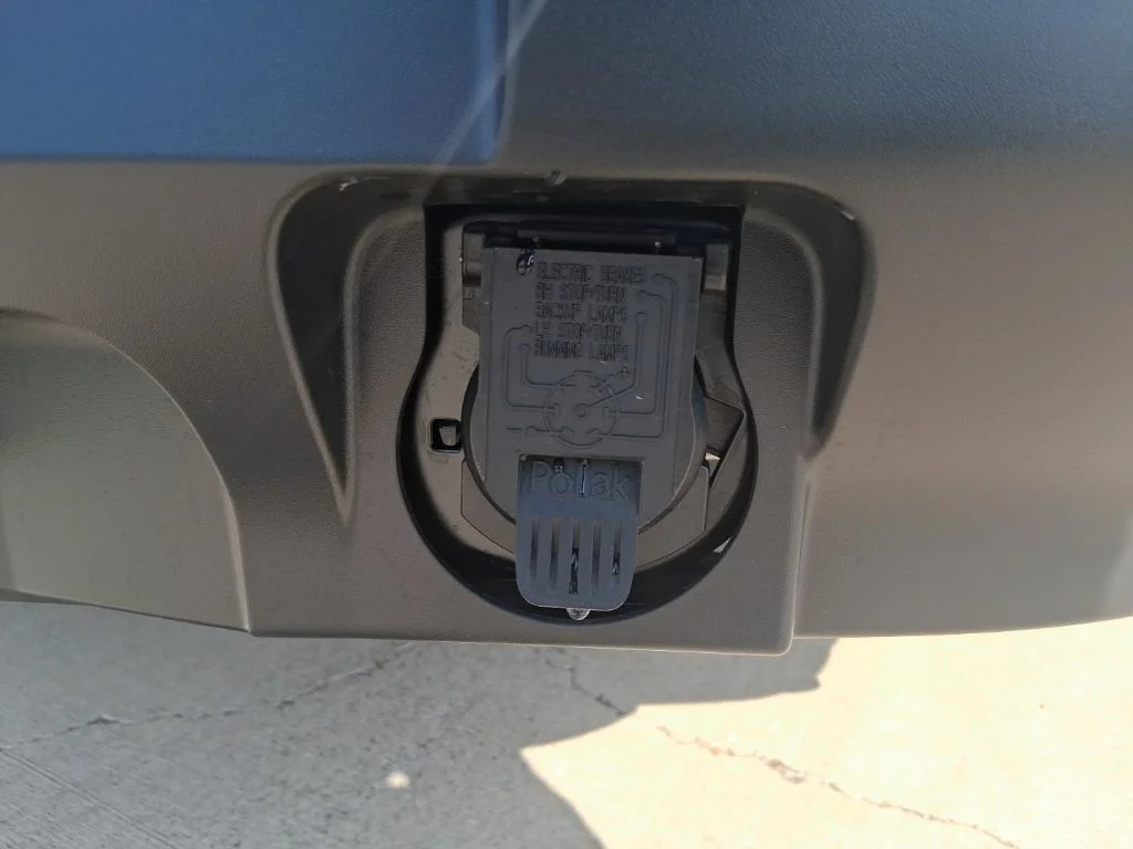 New 2026 White Nissan Platinum image 7