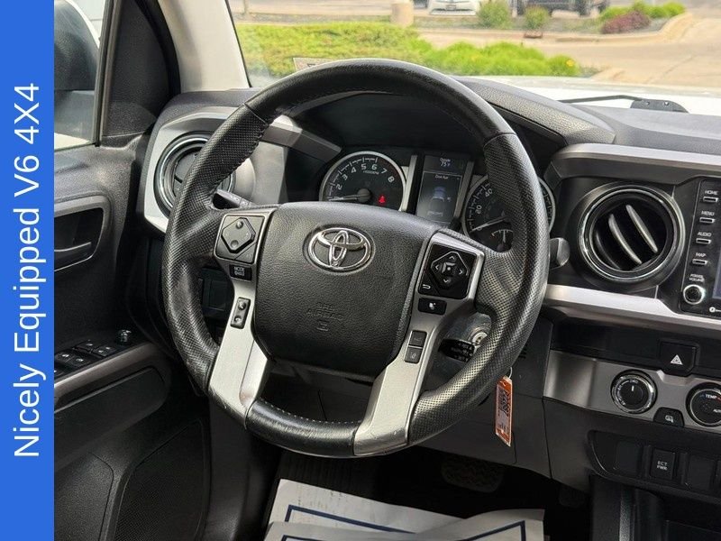 Used 2022 White Toyota SR5 image 14