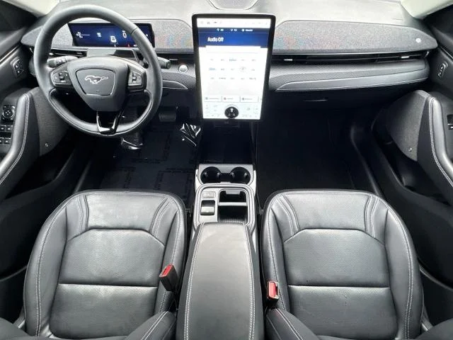 Certified Used 2025 Star White Ford  image 3