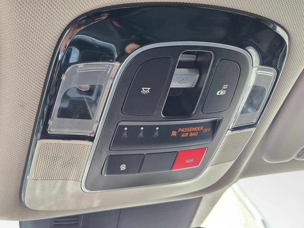 Used 2024 Silver Hyundai SEL image 31