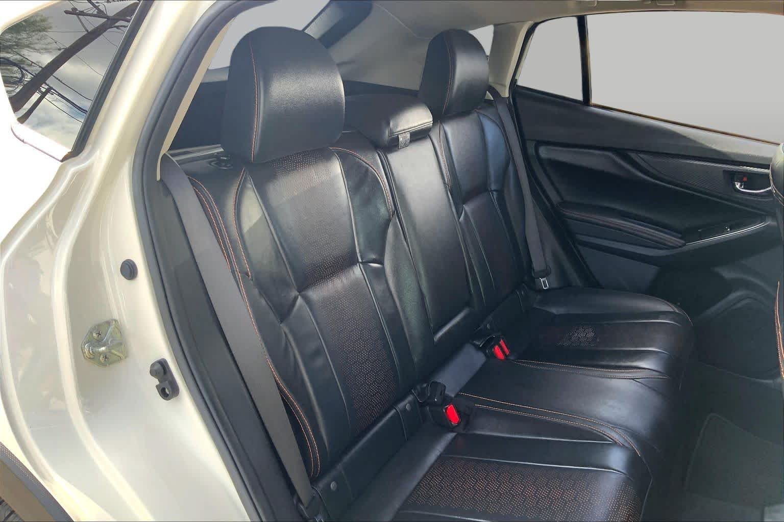 Used 2021 Crystal White Pearl Subaru Limited image 17