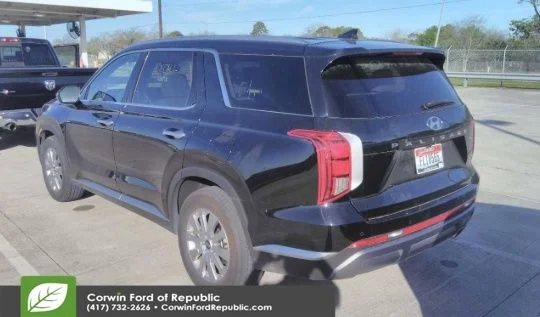Used 2025 Abyss Black Pearl Hyundai SEL image 7