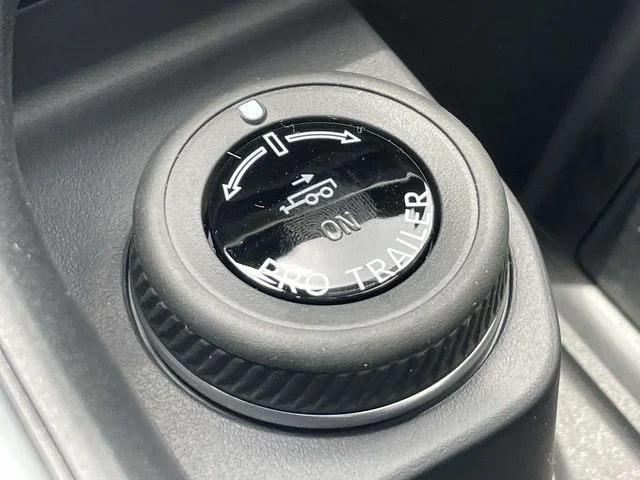 New 2027 Glacier Gray Metallic Tri-Coat Ford Platinum image 23