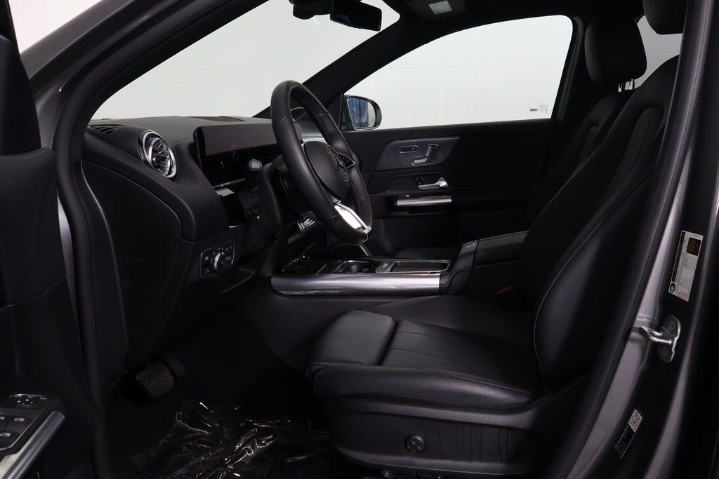 Certified Used 2026 Mountain Grey Metallic Mercedes-Benz GLA 250 image 10