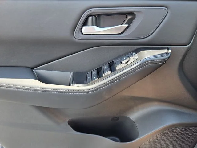 New 2026 Boulder Gray Pearl Nissan SV image 19