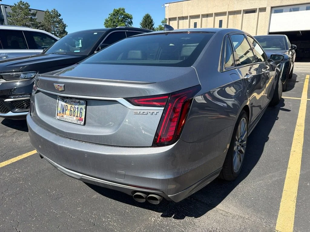 1G6KN5R66KU130555