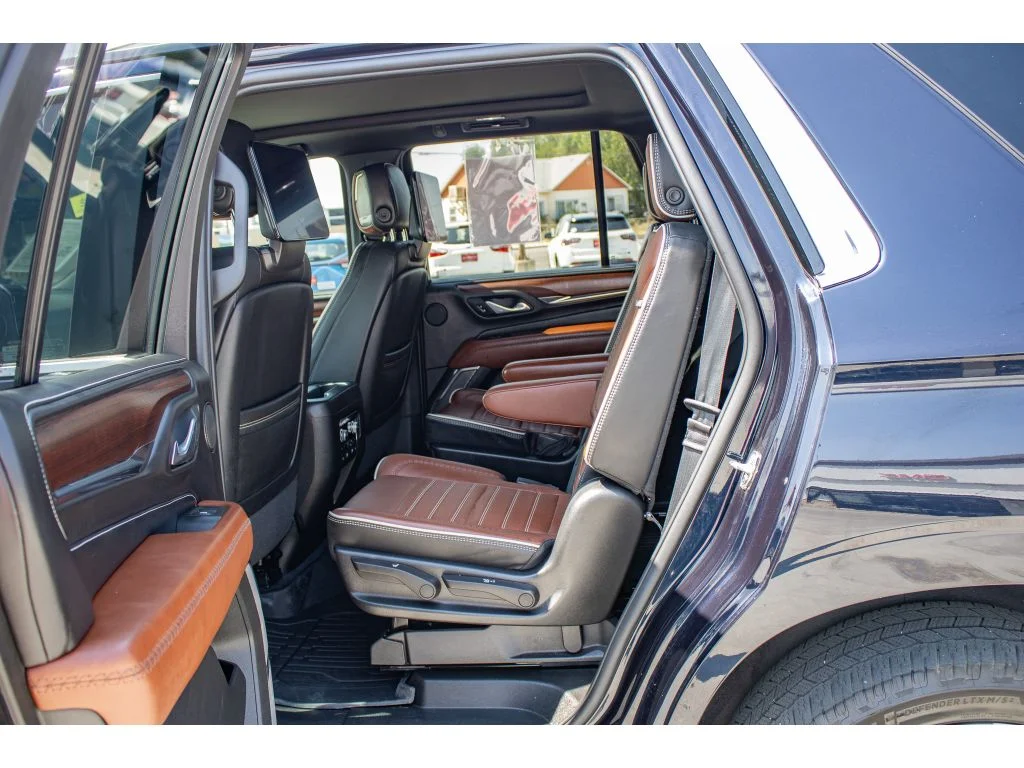 Used 2023 Midnight Blue Metallic GMC Denali Ultimate image 17