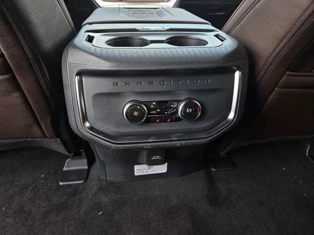 New 2027 Star White Metallic Tri-Coat Ford King Ranch® image 17