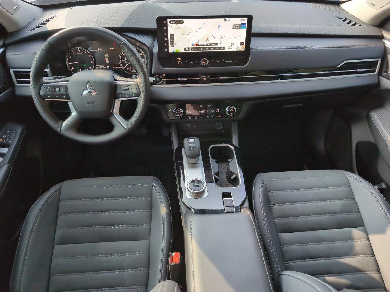 Used 2026  Mitsubishi SE image 32