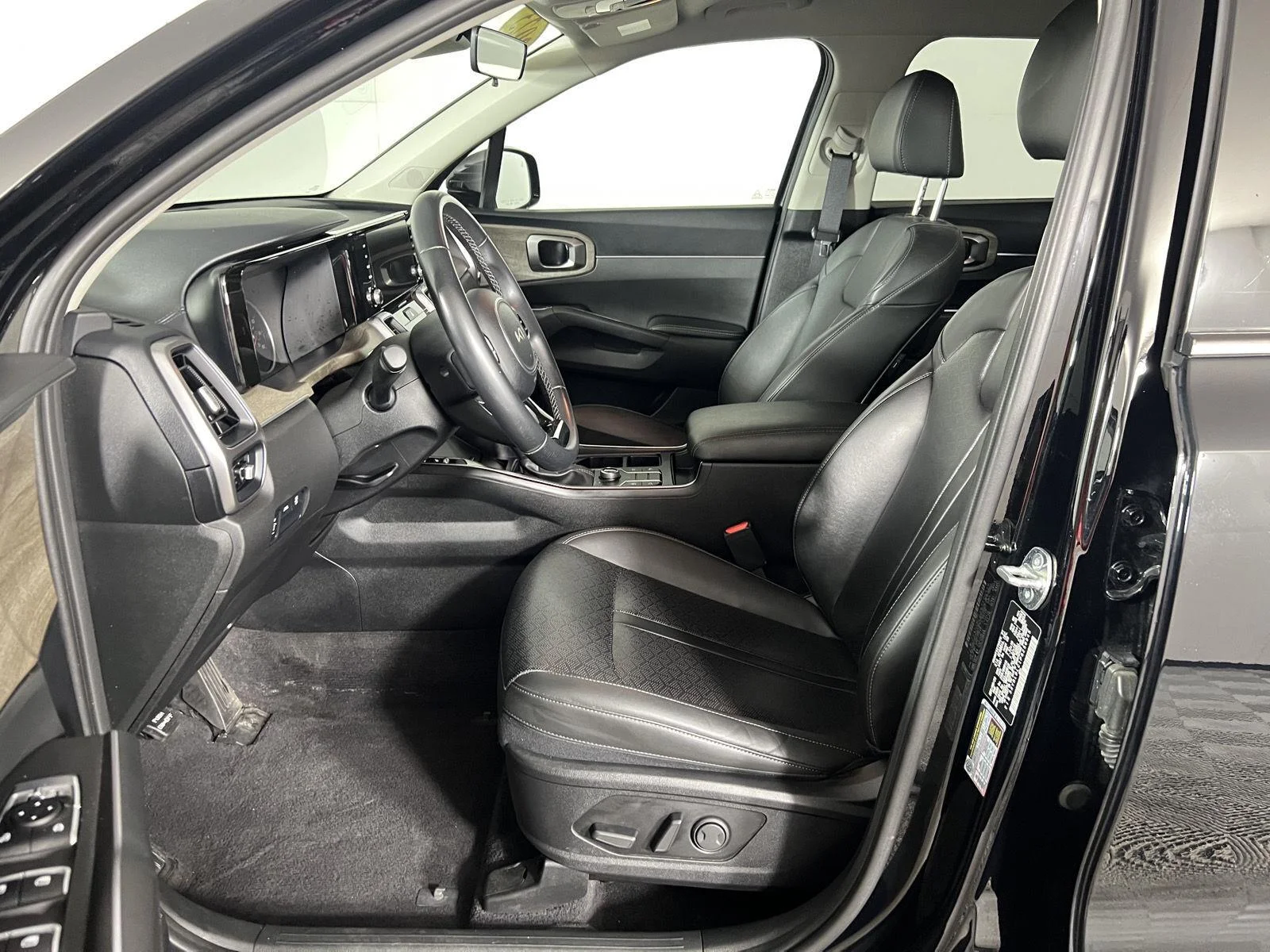 Used 2023 Ebony Black Kia X-Line S image 15
