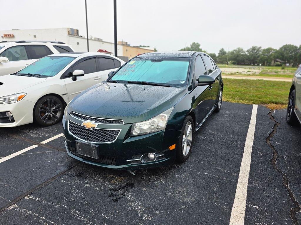 Used 2014 Rainforest Green Metallic Chevrolet 2LT image 2