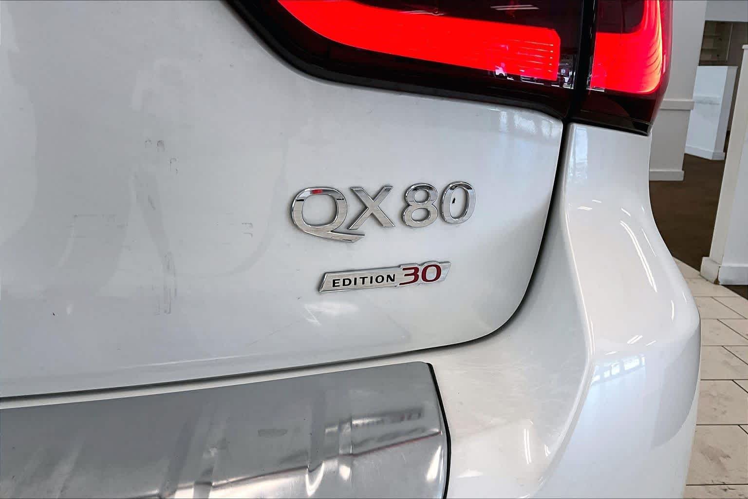 Used 2020 Moonstone White INFINITI LUXE image 9