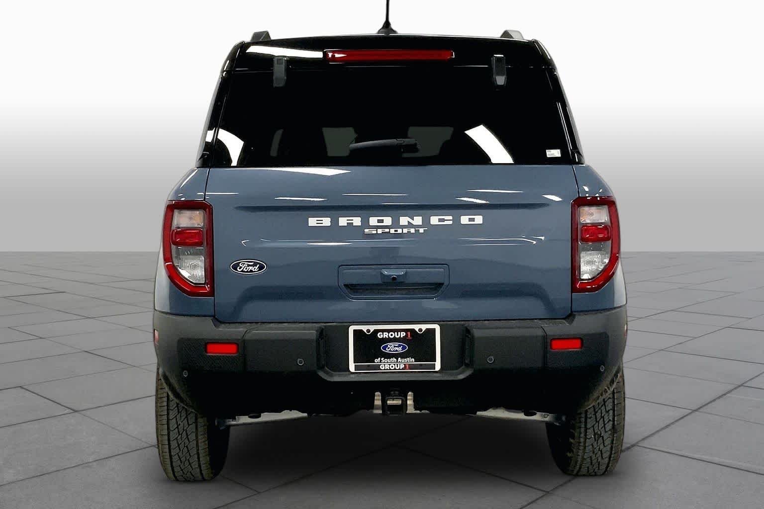 New 2026 Azure Gray Metallic Tri-Coat Ford Badlands® image 4