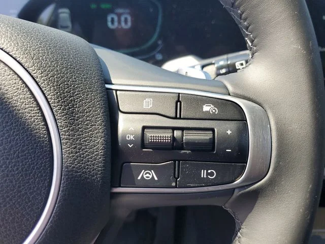 New 2024 Fusion Black Kia X-Line image 12