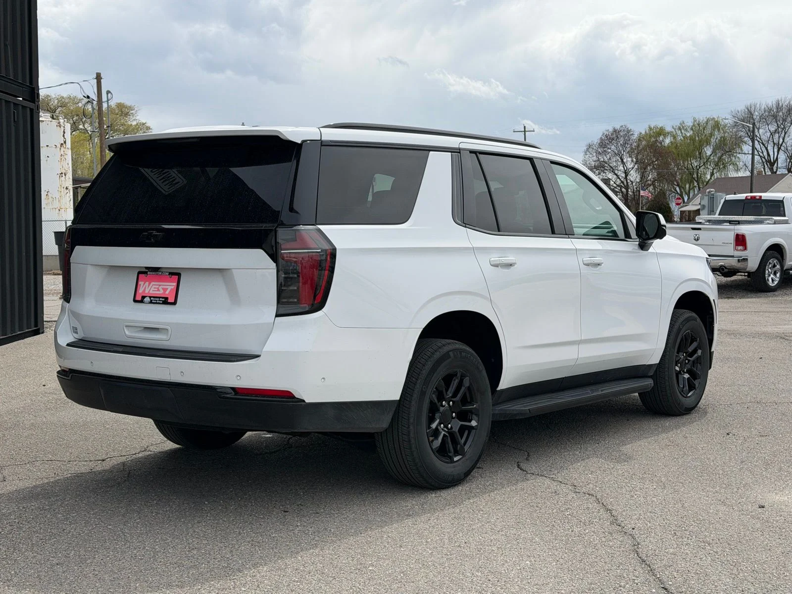 Used 2025 White Chevrolet LT image 7