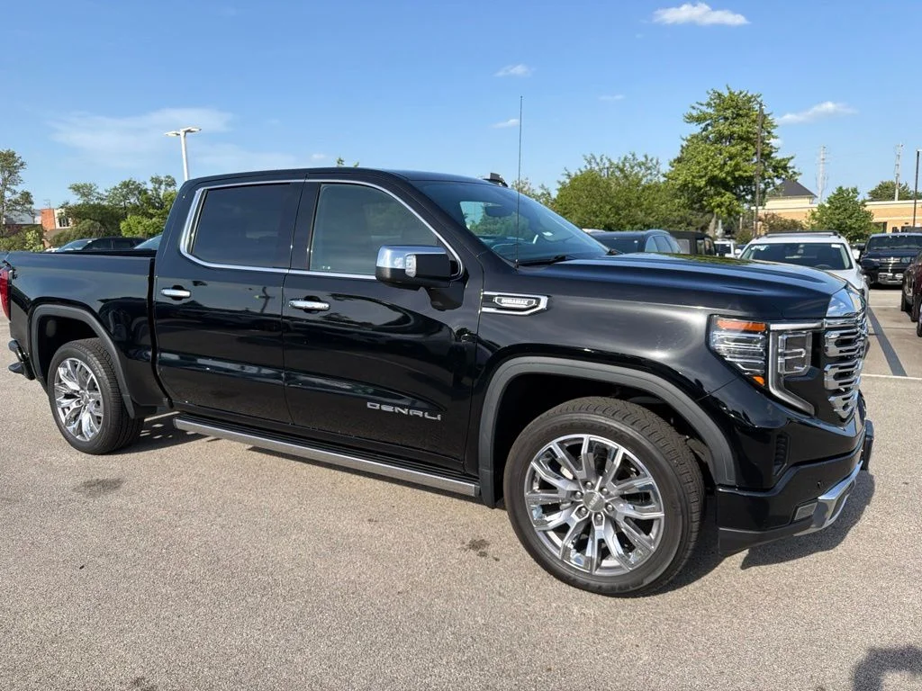 Used 2023 Black GMC Denali image 9