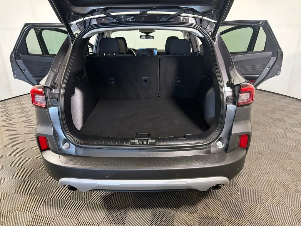 Used 2024 Gray Ford Active image 21