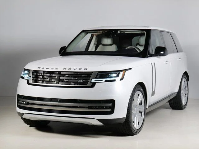 2023 Land Rover Range Rover 3.0 SE SWB's photo