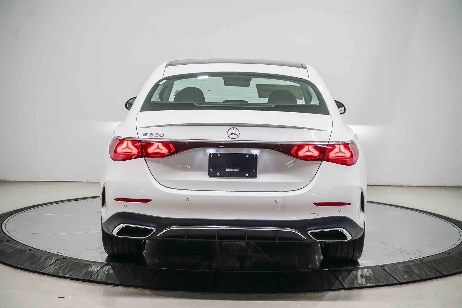New 2026 Polar White Mercedes-Benz E 350 image 3