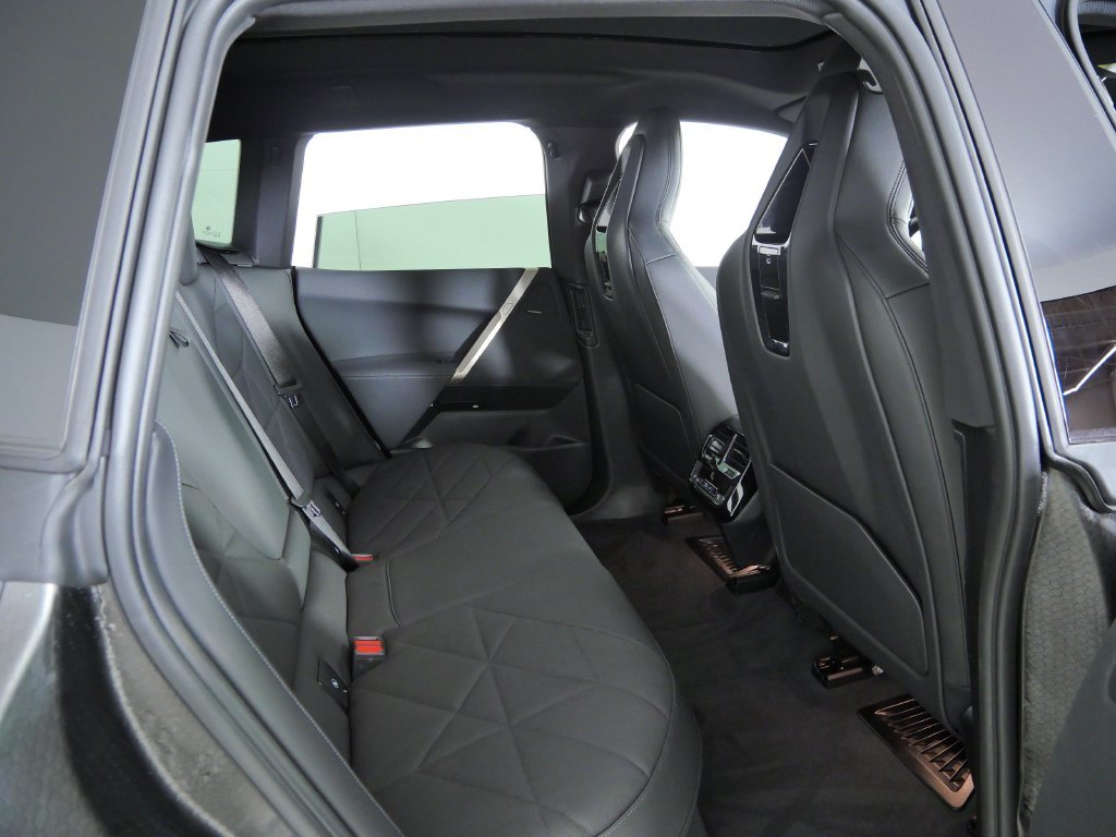 Used 2024 Black BMW xDrive50 image 23