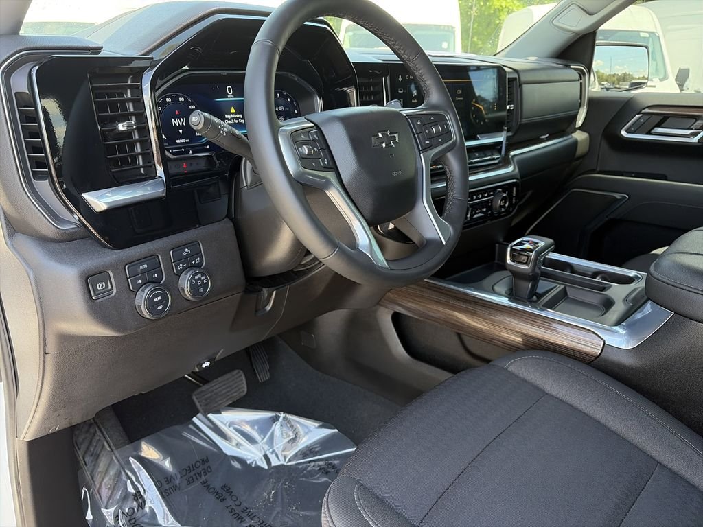 Used 2023 White Chevrolet RST image 11