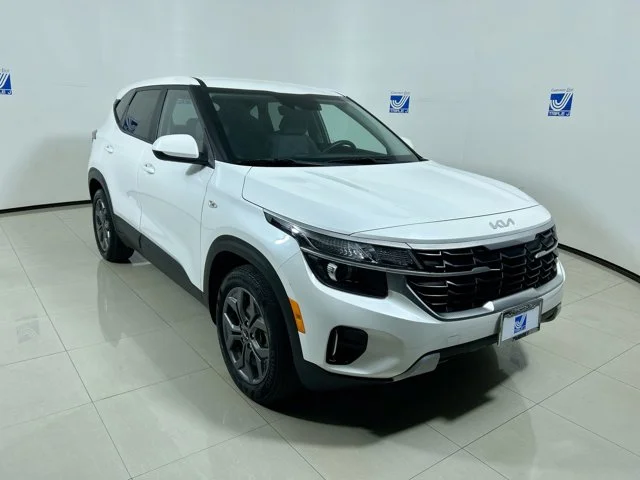 2024 Kia Seltos LX's photo