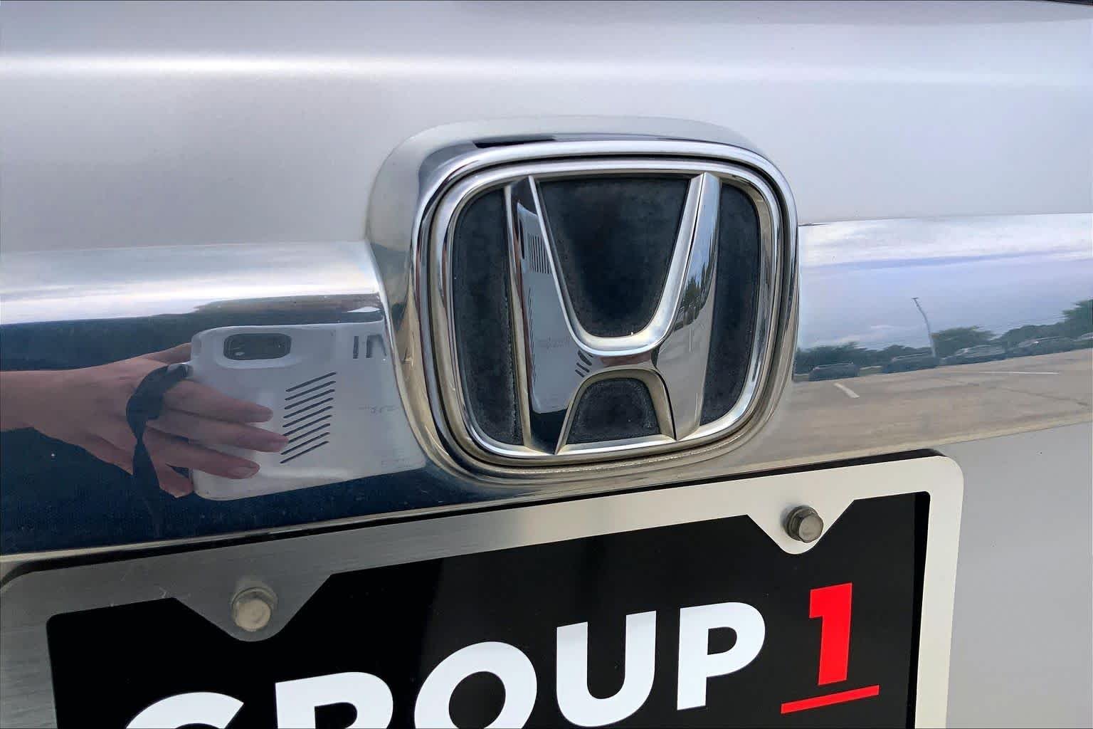 Used 2010 Urban Titanium Metallic Honda EX image 9