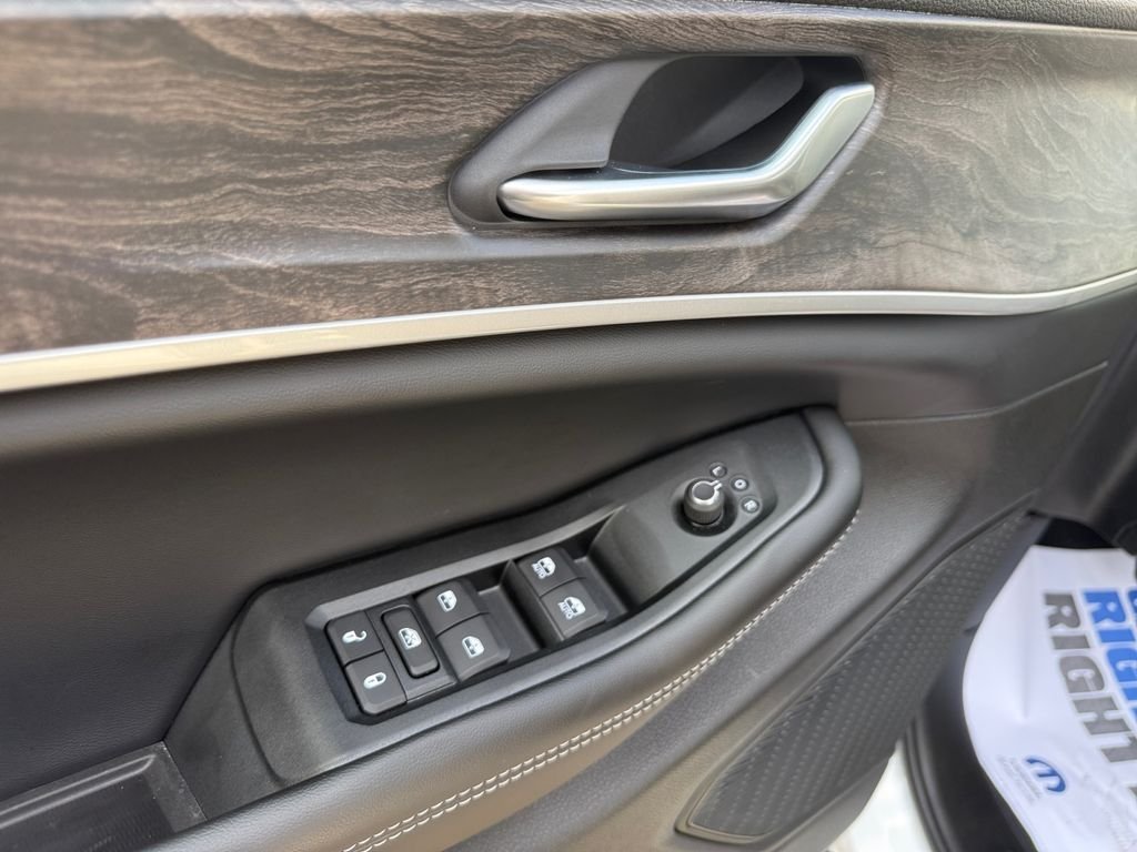 New 2026 Bright White Clearcoat Jeep Altitude image 11