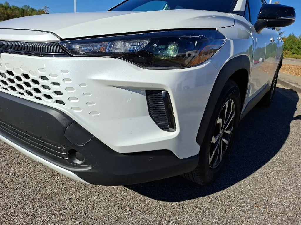 Used 2026 Beige Toyota Hybrid SE image 9