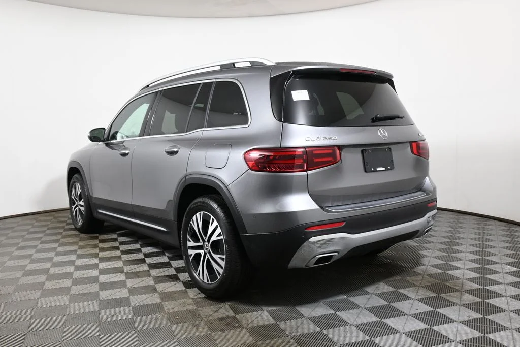 Used 2026 Gray Mercedes-Benz GLB 250 image 16