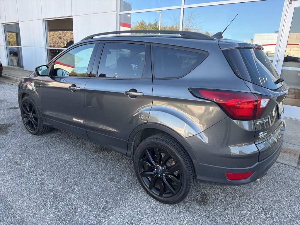 Used 2019 Ford Escape SE with VIN 1FMCU0GD2KUA29257 for sale in Hoover, AL