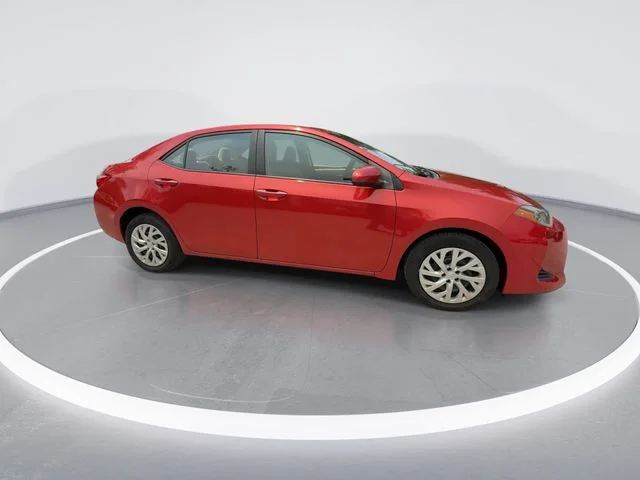 2019 Toyota Corolla LE - Photo 9