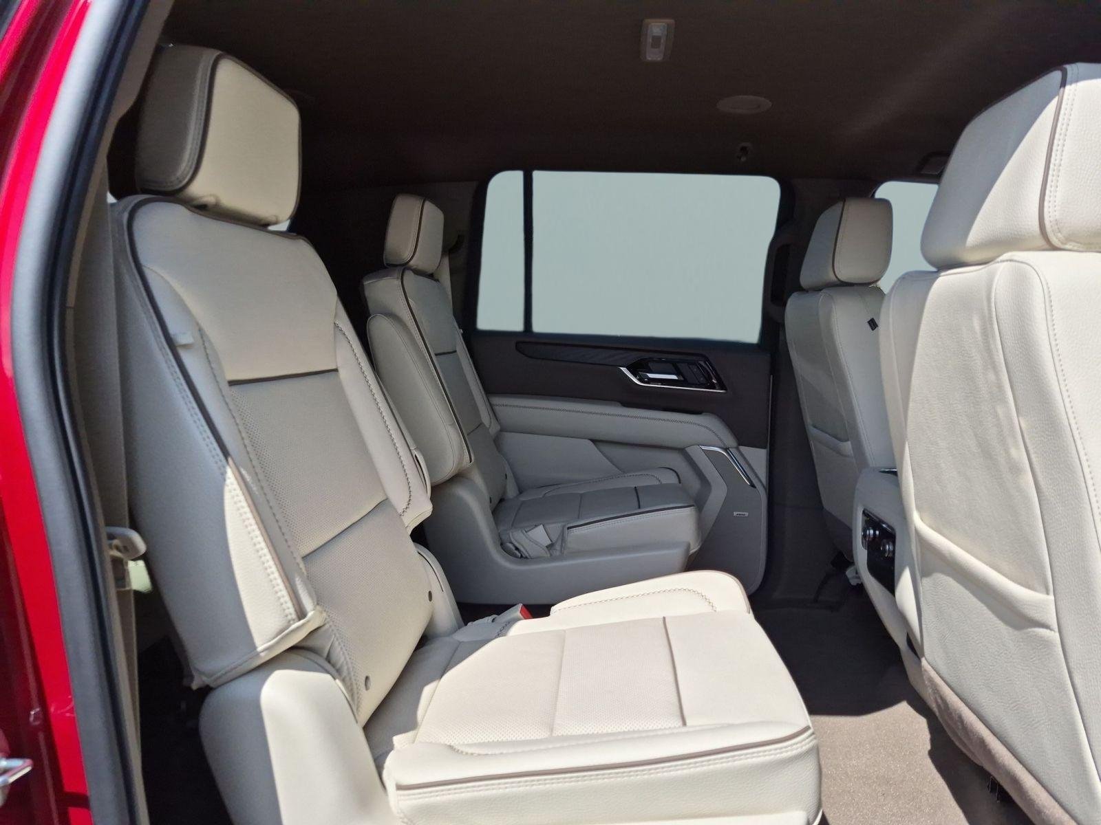 2026 GMC Yukon XL Denali - Photo 25