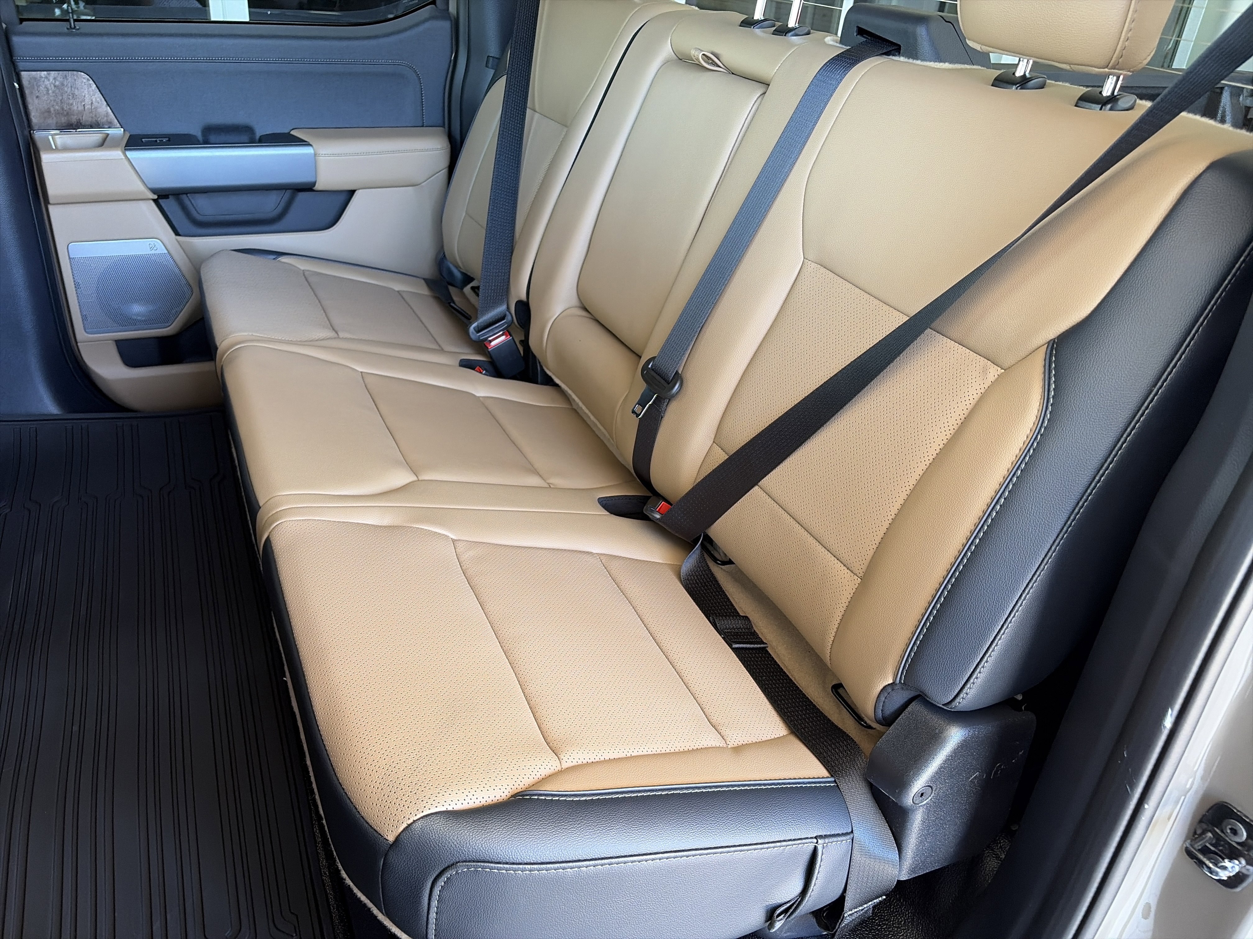 New 2026 Marsh Gray Ford F-250® Lariat® image 17