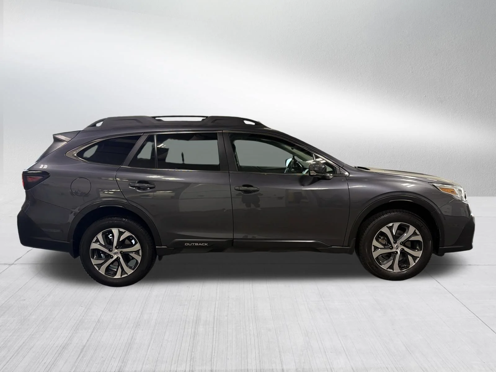 Used 2020 Magnetite Gray Metallic Subaru Limited image 8
