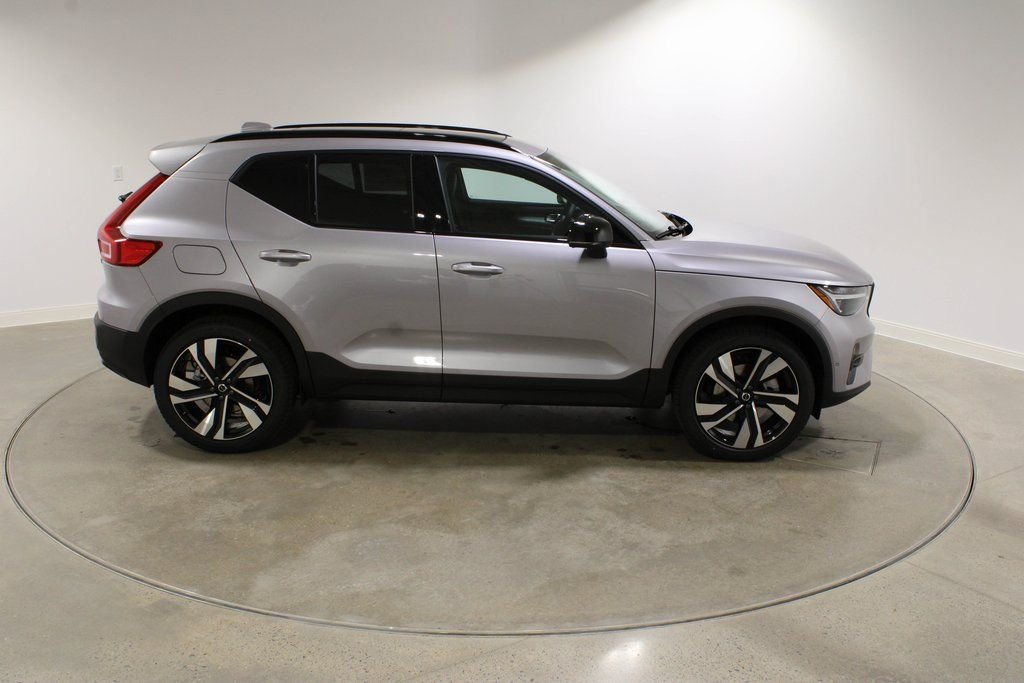2026 Volvo XC40 Ultra - Photo 7