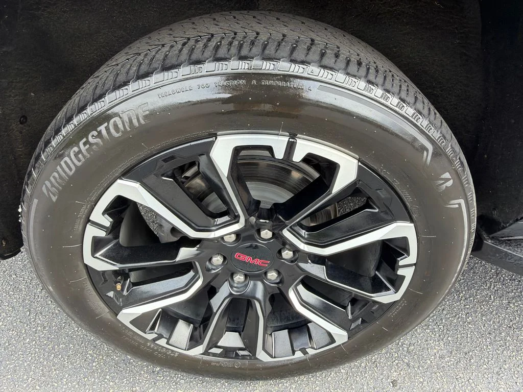 Used 2023 Blue GMC Denali image 17