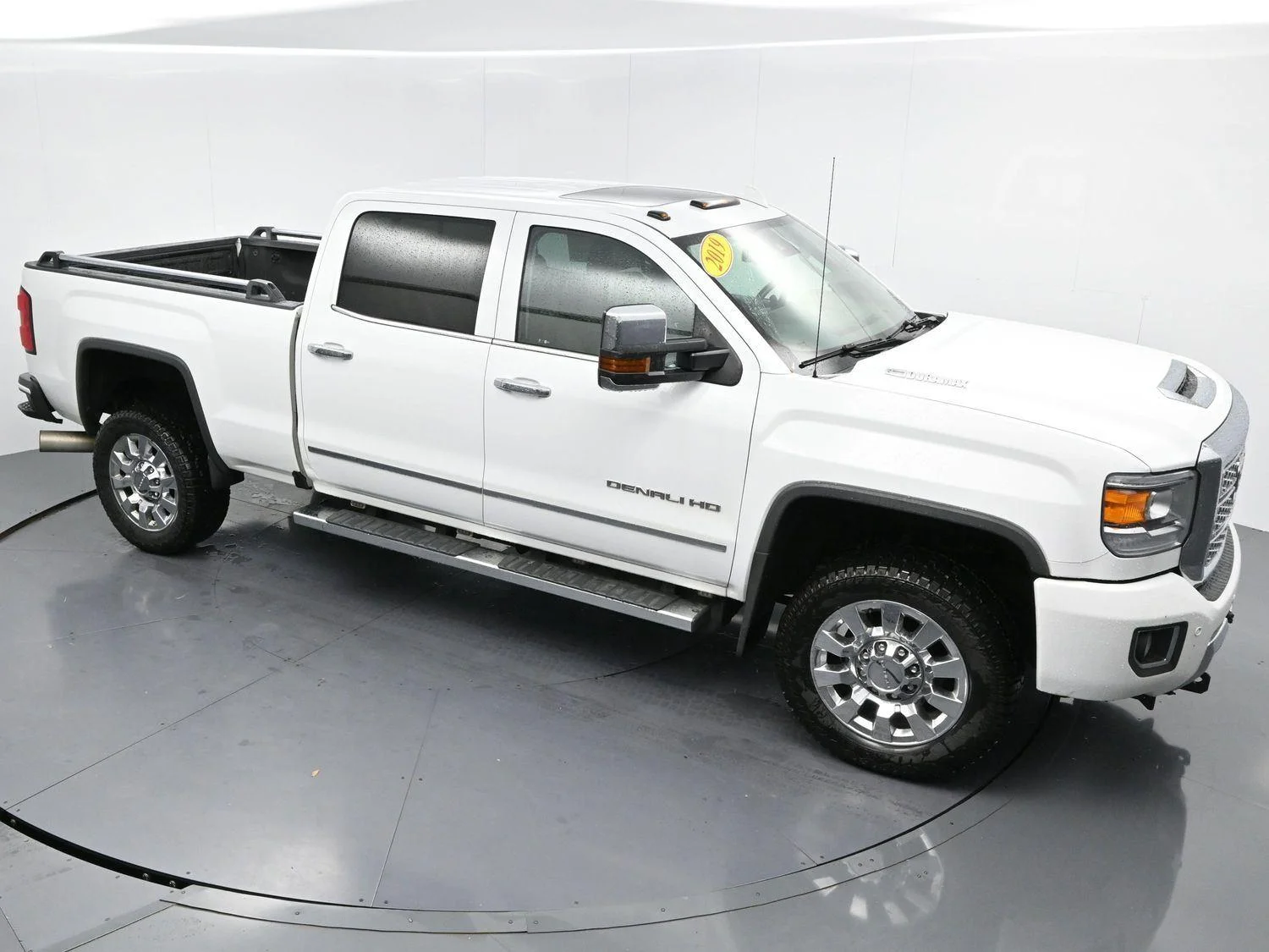 Used 2019 Summit White GMC Denali image 37