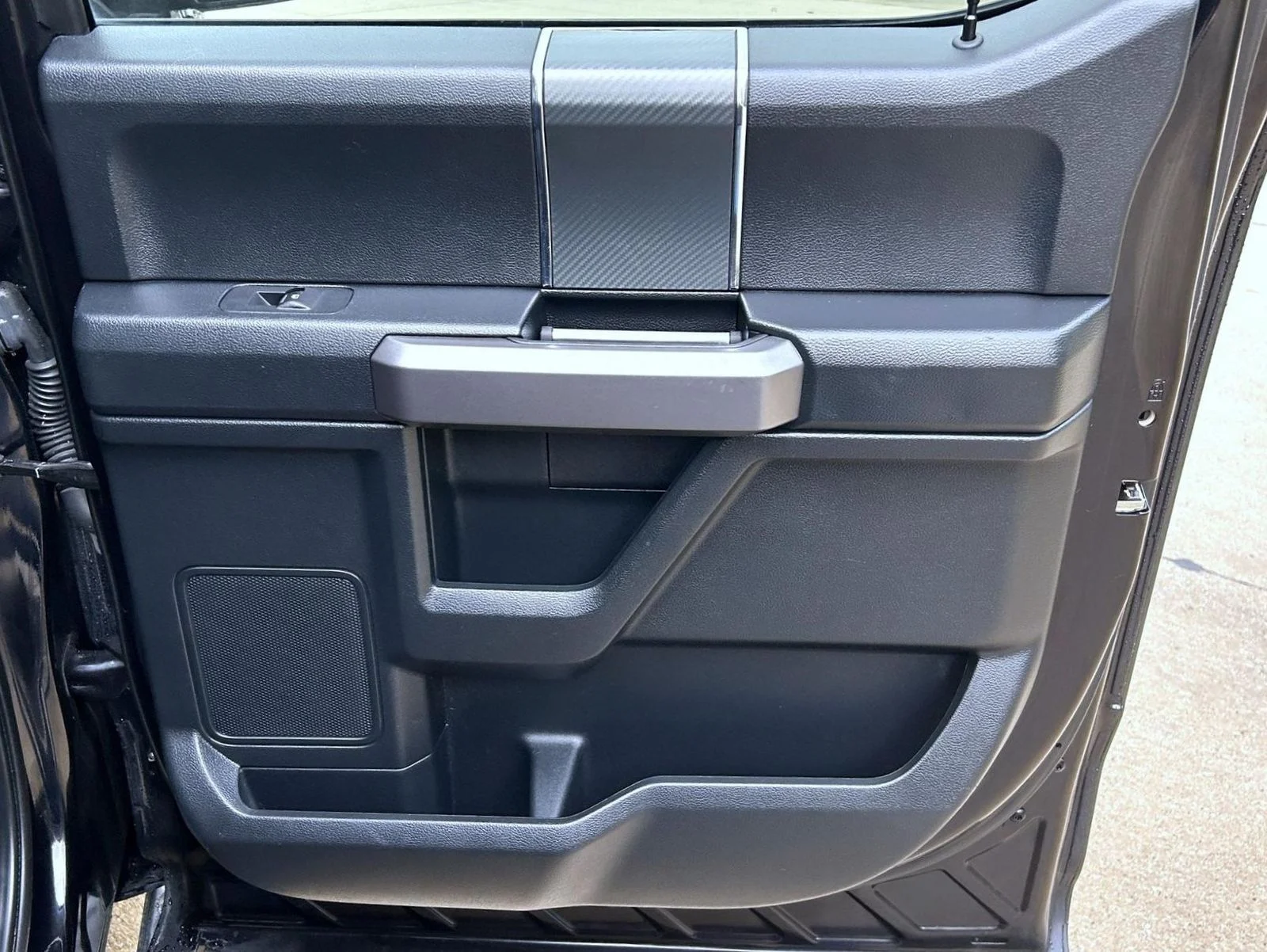 Used 2020 Black Ford XLT image 17